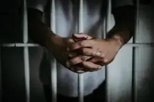 Por que a aparente autoria de crime não justifica a prisão preventiva?