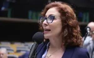 STF Suspende Julgamento de Ação Penal Contra Carla Zambelli
