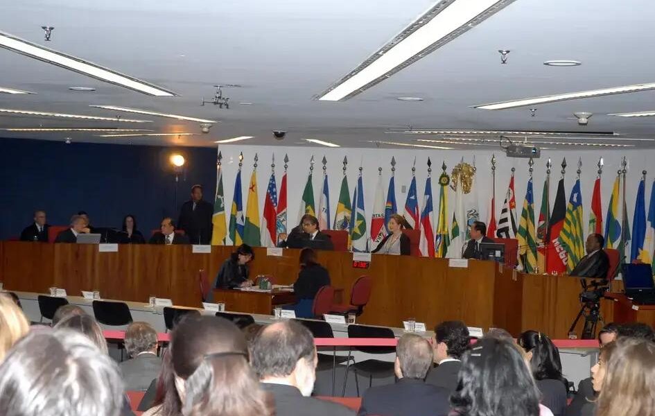 Audiências Públicas: O Que Mudou em 18 Anos no STF?