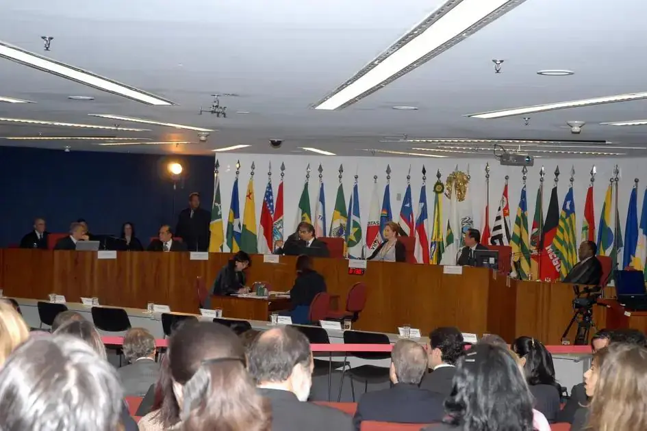 Audiências Públicas: O Que Mudou em 18 Anos no STF?