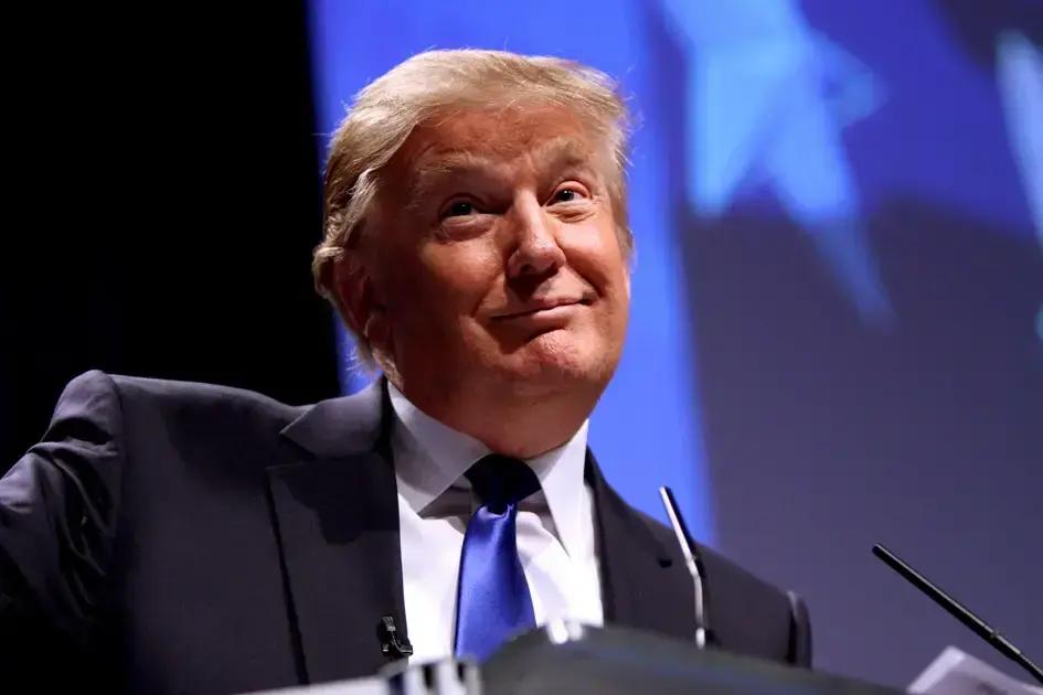 Juízes Bloqueiam Ações de Trump Contra Estudantes Estrangeiros